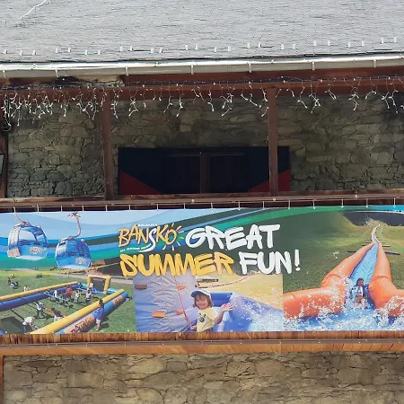 아파트 дупката на чичо кърт On The Gondola Main Ski Lift *