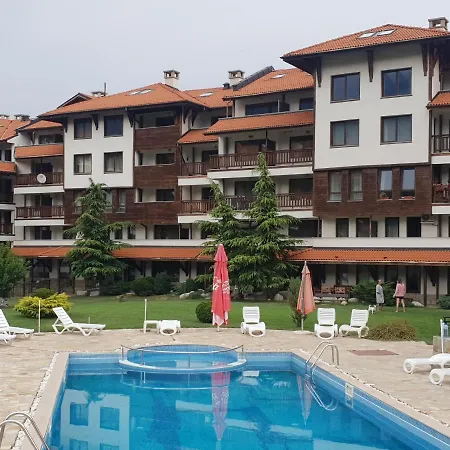дупката на чичо кърт On The Gondola Main Ski Lift